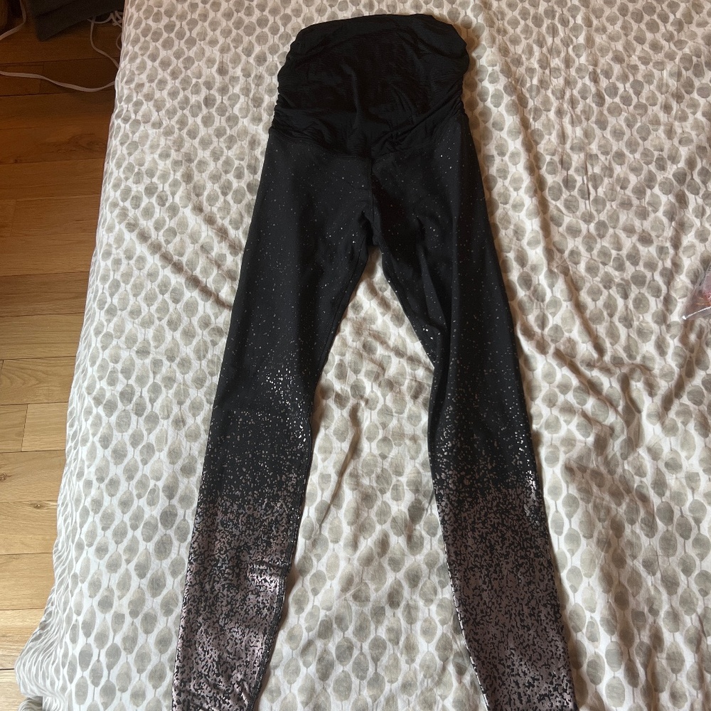Beyond Yoga Maternity Leggings (Size M)